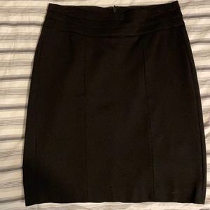 Cabi #505 Miranda Skirt in size 4